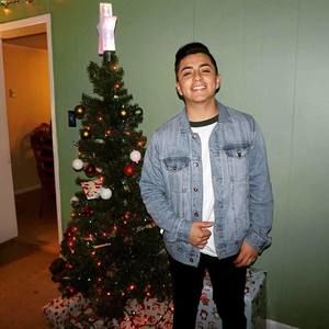 Meet your Posher, Gabino